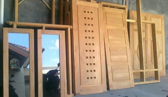 Kayu Yang Bagus Untuk Kusen Pintu Dan Jendela
