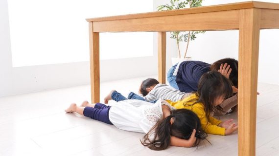 Tips Selamatkan Diri ketika Gempa Saat Di Dalam Rumah