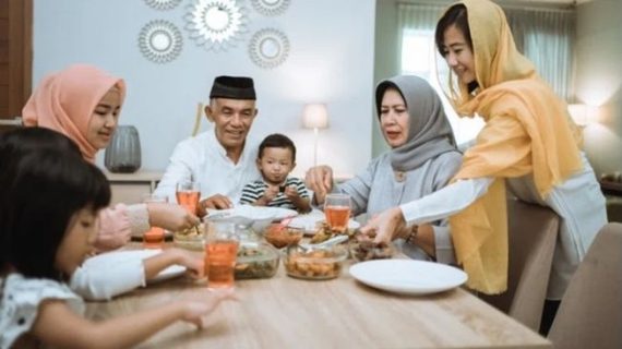 Kehangatan Keluarga di Rumah Saat Bulan Puasa: Aktivitas Seru untuk Mengisi Waktu Bersama