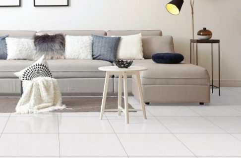 Perbedaan Keramik Kilap (Polished) dan Kasar (Unpolished) untuk Area Basah