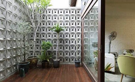 Mengenal Bata Roster: Solusi Sekat Ruangan yang Artistik Sekaligus Memperbaiki Sirkulasi